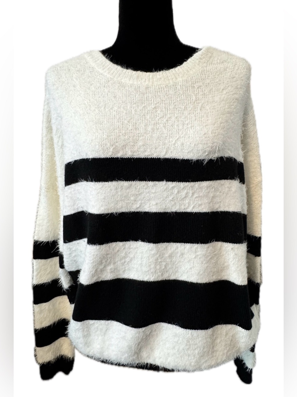 ee:some Fuzzy Striped Sweater Open Back Strap White Black Oversized S/M